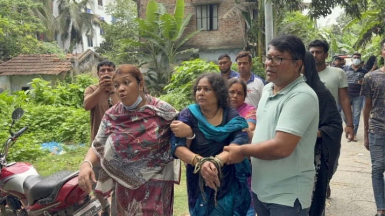 বেড়াতে এসে মেয়ের বিরুদ্ধে মাকে হত্যার অভিযোগ