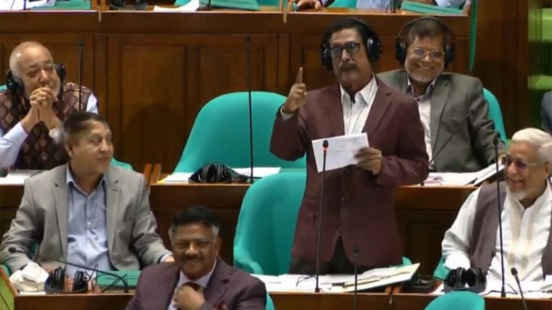 হিমালয়ের সঙ্গে পিলারের তুলনা আর মুক্তিযুদ্ধের সঙ্গে চব্বিশের তুলনা এক: সংসদে ফজলুর রহমান