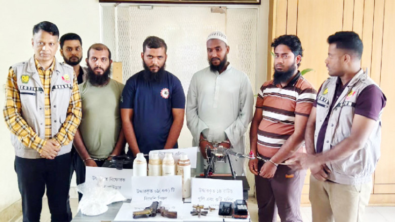 উগ্রবাদী সংগঠনের সঙ্গে জড়িতের অভিযোগে আটক ৪, সন্দেহের তির আরসা ও তেহরিক-ই-তালেবানের দিকে