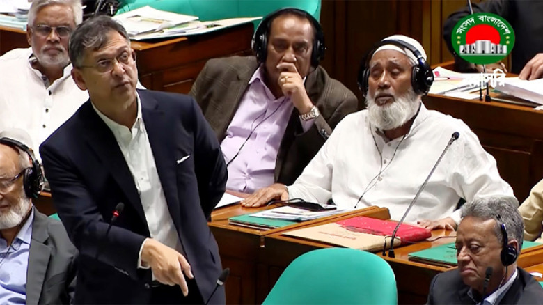 নির্বাচন না হওয়ার আশঙ্কায় সবকিছুতে আপস করেছি: সংসদে স্বরাষ্ট্রমন্ত্রী