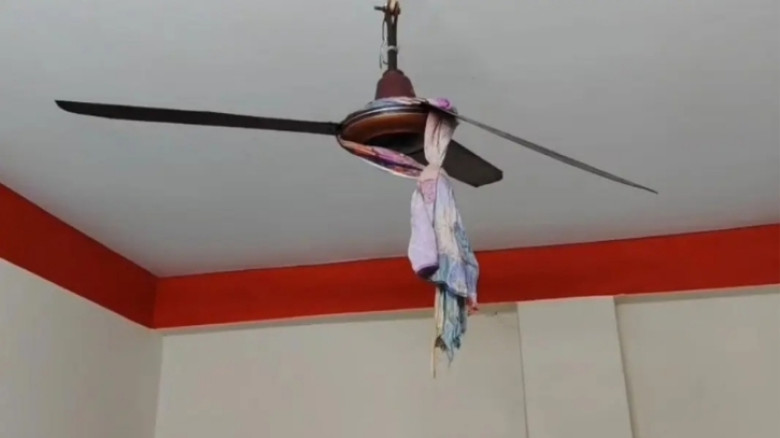 নারী পুলিশ সদস্যের মরদেহ উদ্ধার
