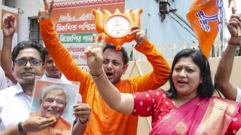 বড় ব্যবধানে এগিয়ে বিজেপি, পশ্চিমবঙ্গে প্রথমবারের মতো সরকার গঠনের সম্ভাবনা