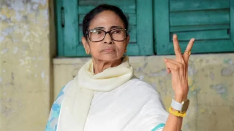ক্ষমতা ছাড়তে নারাজ মমতা, বললেন, ‘বিজেপি-ইসিআই ১০০ আসন লুট করেছে’