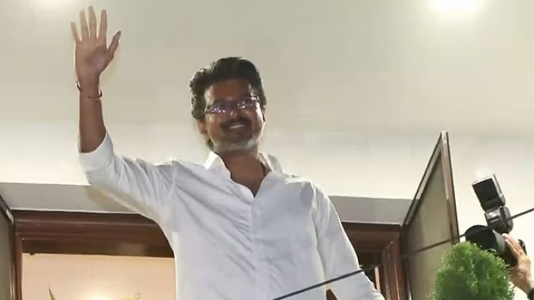থালাপতি বিজয়: রাজনীতির মাঠে চমক দেখালেন পর্দার অভিনেতা