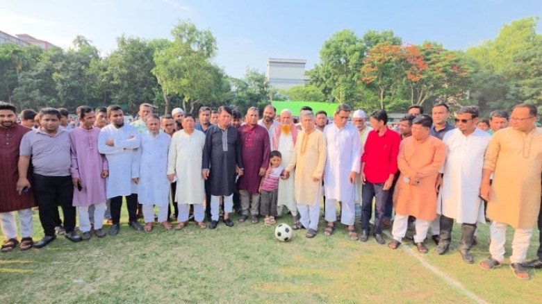 তরুণদের আরও বেশি করে মাঠমুখী হতে হবে: এমপি মান্নান