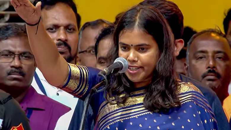 পাঁচ ভাষায় পারদর্শী, বিজয়ের সরকারের সর্বকনিষ্ঠ মন্ত্রী কে এই এস কীর্তনা