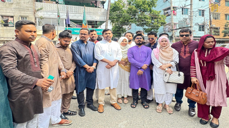 শাহ আলী মাজারে হামলার প্রতিবাদে এনসিপি প্রতিনিধির সংহতি ও গ্রেফতার দাবি