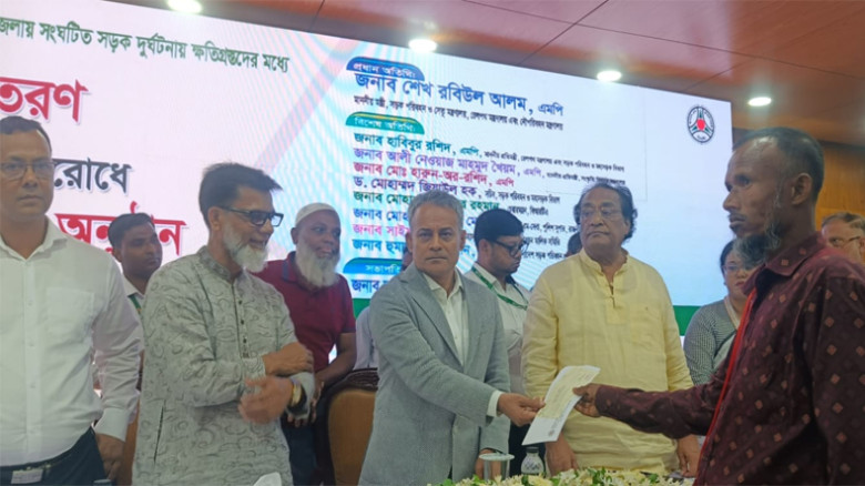 চালকের অদক্ষতা, অসচেতনতা, স্বেচ্ছাচারিতা এবং ত্রুটিপূর্ণ যানবাহনই সড়ক দুর্ঘটনা কারণ: শেখ রবিউল আলম