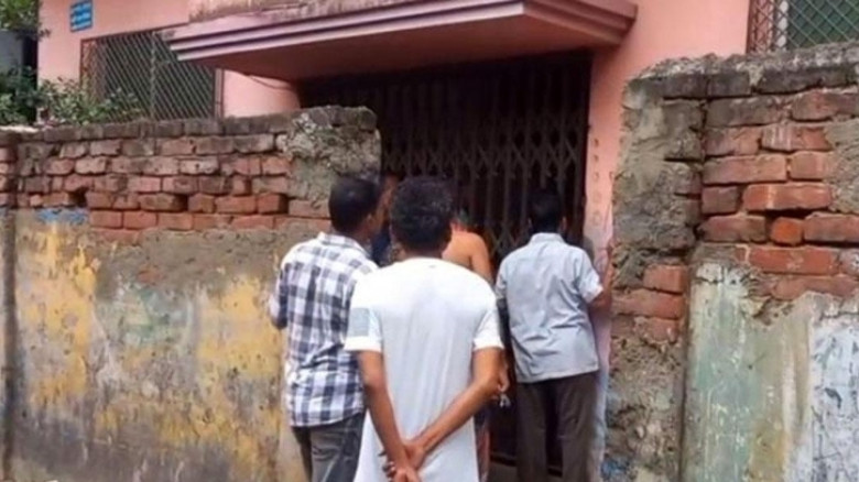 মাদারীপুরে একই পরিবারের তিনজনের মরদেহ উদ্ধার
