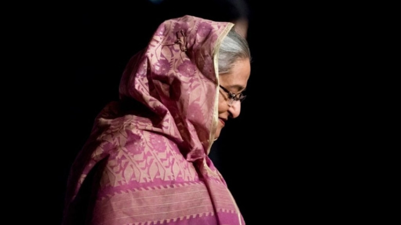 বিচারের মুখোমুখি হতে চান হাসিনা!