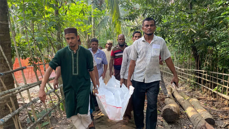 ব্যবসায়ীসহ ২ জনকে কুপিয়ে হত্যা