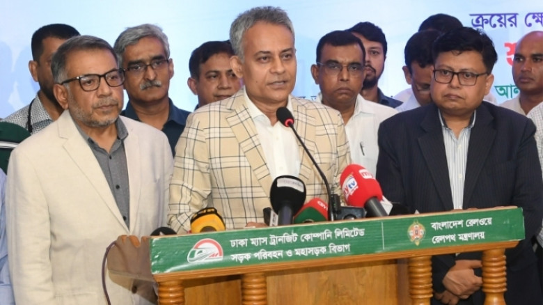 ঈদের পর আন্তঃনগর ট্রেনে নারীদের জন্য থাকবে আলাদা কোচ: রেলমন্ত্রী
