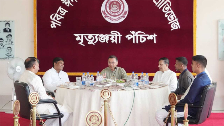 দেশকে আরও ভালো জায়গায় নিতে কাজ করছে সরকার: প্রধানমন্ত্রী