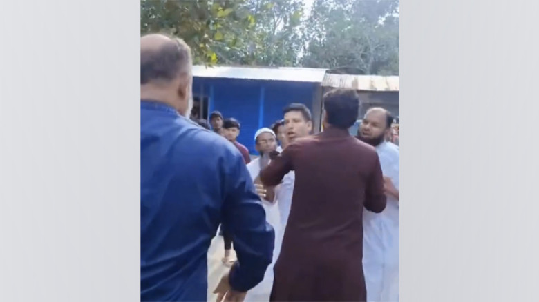 কমিটি না দেওয়ার ক্ষোভে উপজেলা বিএনপির সাধারণ সম্পাদককে জুতা নিয়ে তেড়ে যাওয়ার অভিযোগ