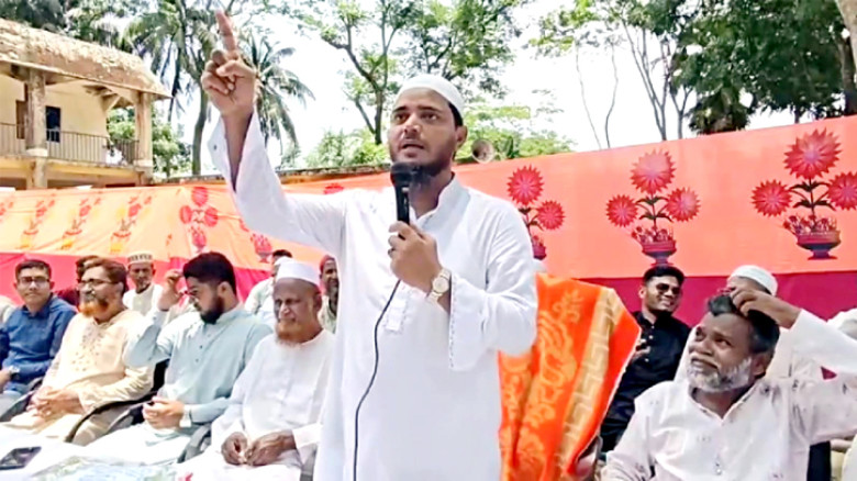 ‘২ ঘণ্টার মধ্যে মেজর চেঞ্জ করেছি, ওসিকে সরিয়েছি’- বক্তব্য ভাইরাল সাংসদ মাসুদের