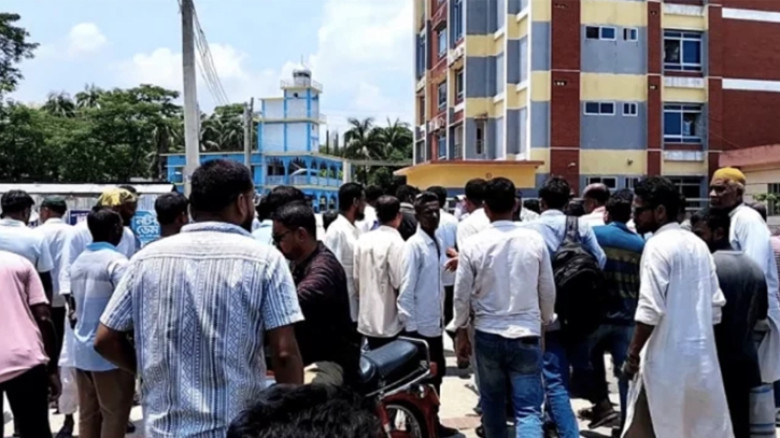 ‘আওয়ামী লীগের ঠিকানা এই ভোলায় হবে না’, তোফায়েল আহমেদের মৃতদেহ পৌঁছাতেই ছাত্রদল-যুবদলের স্লোগান