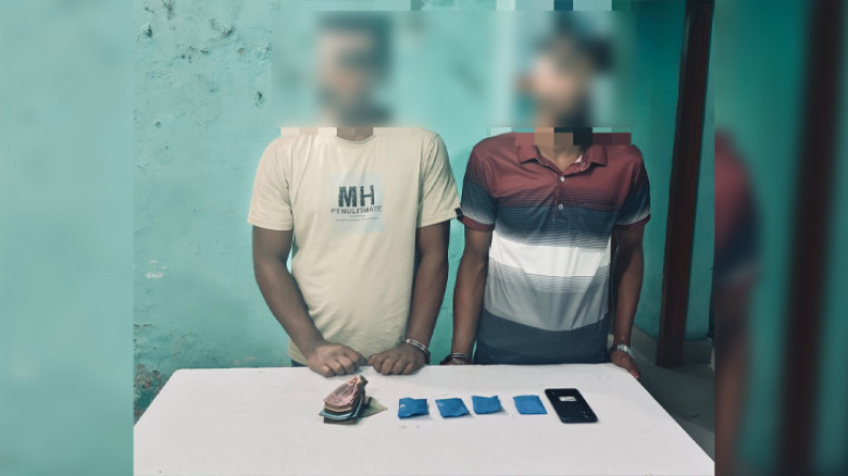 মাদারীপুরে পুলিশের অভিযানে ৬০৭ পিস ইয়াবাসহ আটক ২
