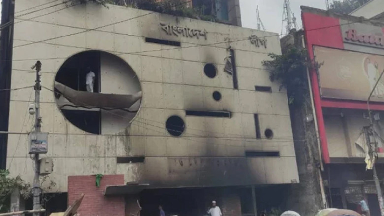 বিভিন্ন উপায়ে উপস্থিতি জানান দিচ্ছে কার্যক্রম নিষিদ্ধ আওয়ামী লীগ