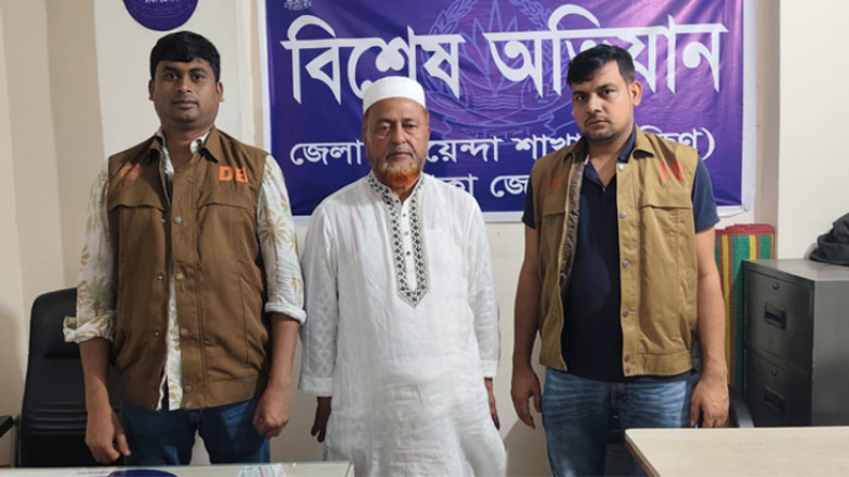 দক্ষিণ কেরানীগঞ্জে ডিবির অভিযানে আ.লীগ নেতা গ্রেফতার