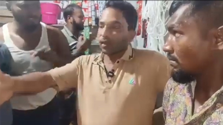 বরিশালে চাঁদা দাবি করায় ২ বিএনপি নেতাকে গণপিটুনি, মুচলেকায় মুক্তি
