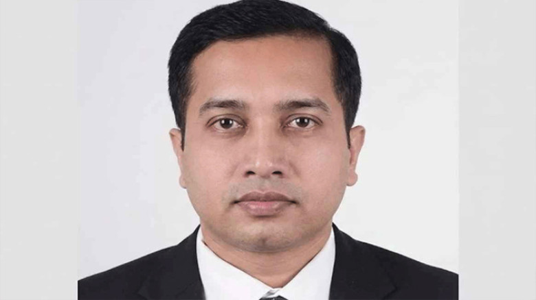 পদত্যাগ করলেন সহকারী অ্যাটর্নি জেনারেলের আশিক রুবাইয়াৎ