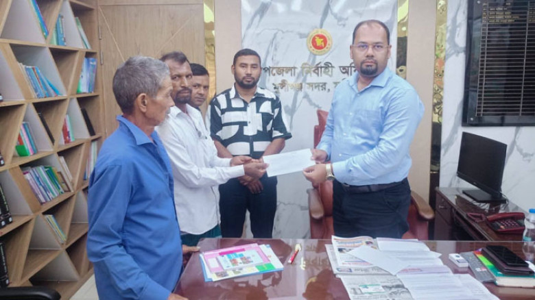 মুন্সীগঞ্জে বজ্রপাতে নিহত দুই পরিবারকে ইউএনও’র আর্থিক সহায়তা