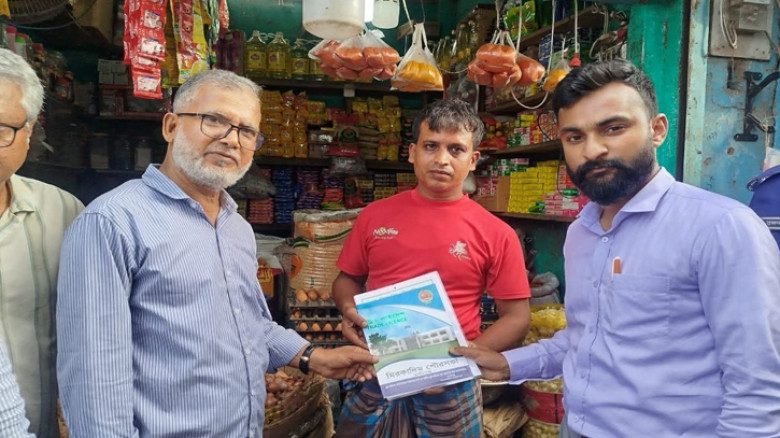 মিরকাদিম পৌরসভায় দোকানেই মিলছে ট্রেড লাইসেন্স