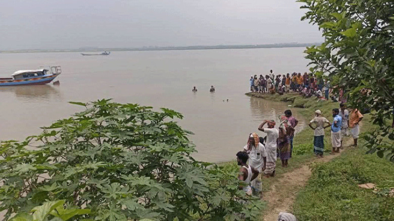 যমুনায় গোসলে নেমে প্রাণ গেল দুই মাদরাসা ছাত্রের