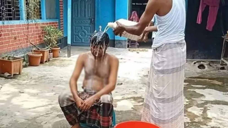 স্বজন হত্যার বিচার না পাওয়ায় দুধ দিয়ে গোসল করে রাজনীতি ছাড়লেন বিএনপি কর্মী