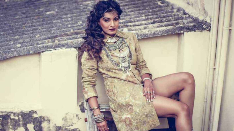 অভিনেত্রী কৃষি থাপান্ডার ফ্ল্যাটে ব্যবসায়ীর মরদেহ, আত্মহত্যার সন্দেহে তদন্ত