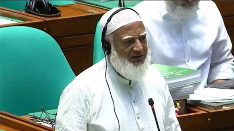 বিরোধীদলীয় নেতার বক্তব্যে টেবিল চাপড়ে প্রশংসা সরকার দলসহ পুরো সংসদের