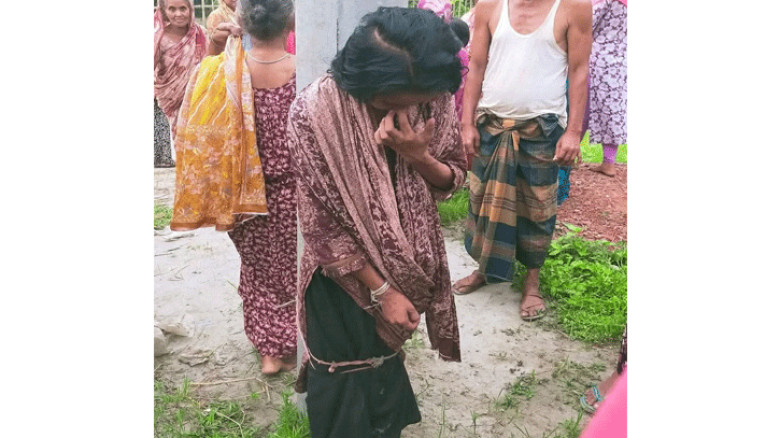 জামালপুরে সন্তান হত্যার অভিযোগে মাকে বিদ্যুতের খুঁটিতে বেঁধে রাখার ঘটনা