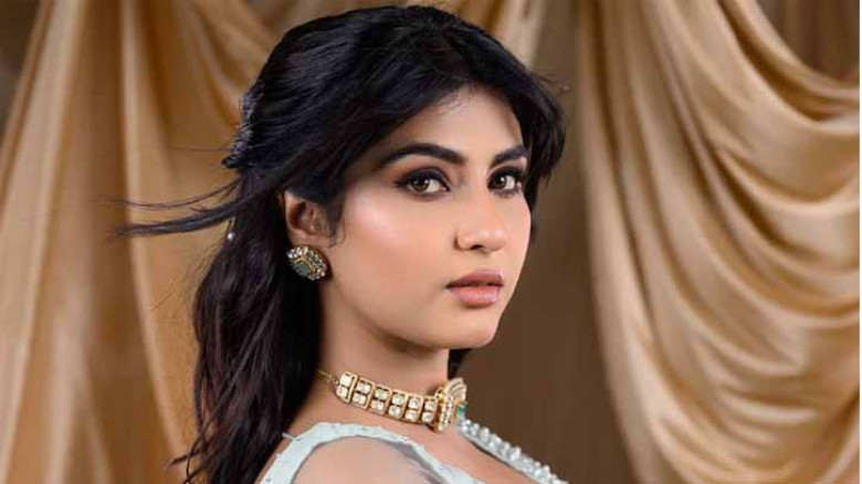 রাতে সড়কে হেনস্তার অভিযোগ অভিনেত্রীর