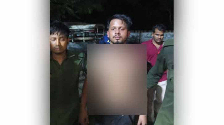 জাবিতে নারী শিক্ষার্থীদের ওয়াশরুমে গোপনে ভিডিও ধারণ করতে গিয়ে আটক যুবক