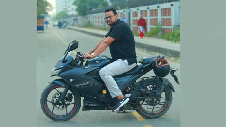 বাড়ি থেকে কৃষক দল নেতার মোটরসাইকেল চুরি