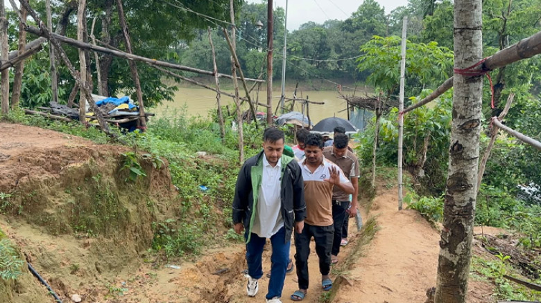 পাহাড়ধসের ঝুঁকিপূর্ণ এলাকা দ্বিতীয় দিনের মতো পরিদর্শনে হাবীব আজম