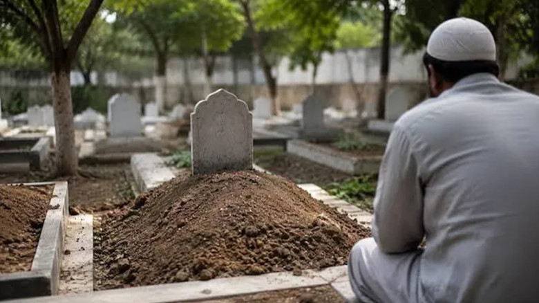 দিল্লিতে কবর পুনর্ব্যবহারের অনুমতি বহাল রাখল আদালত