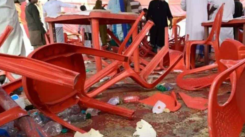 খাসির বদলে মুরগির মাংস দেওয়ায় বিয়েবাড়িতে তুমুল মারামারি