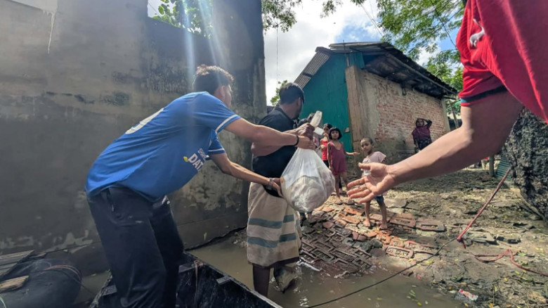 ‎চট্টগ্রামের বন্যার্তদের পাশে কুবির ‘চট্টগ্রাম স্টুডেন্টস ওয়েলফেয়ার অ্যাসোসিয়েশন’