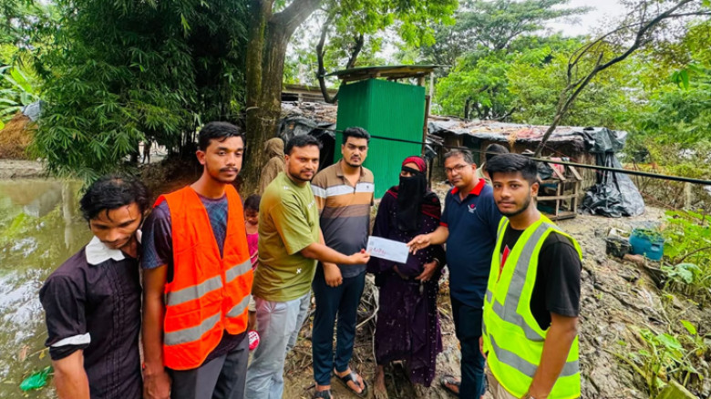 চট্টগ্রামে বন্যা দূর্গতের সহযোগীতায় মিরসরাইয়ের স্বেচ্ছাসেবী সংগঠন শান্তিনীড়