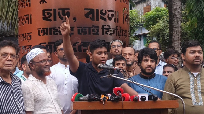 কোনো মিডিয়া মাফিয়ার কাছে গিয়ে সেজদা দেব না: হাসনাত আবদুল্লাহ