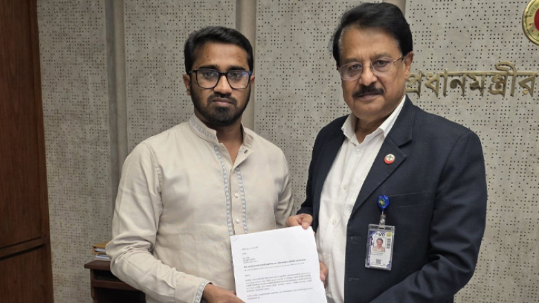 প্রধানমন্ত্রীর রাজনৈতিক সহকারী পদে দায়িত্ব গ্রহণ করলেন রাশেদ খাঁন
