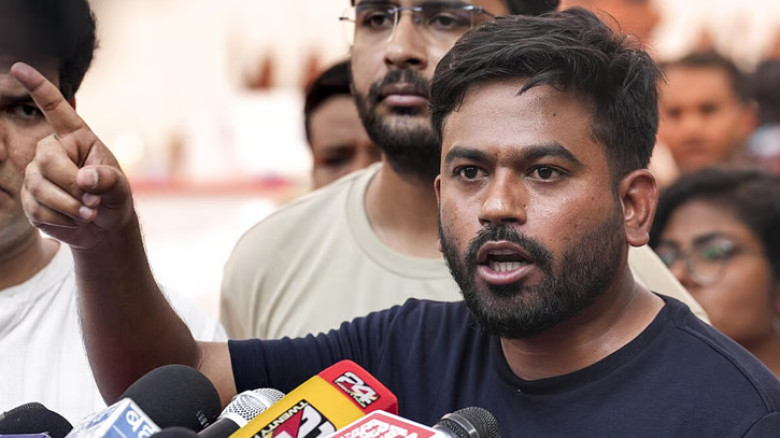 অসুস্থ হয়ে আন্দোলন থেকে বিরতি নিলেন ককরোচ জনতা পার্টির অভিজিৎ দীপকে